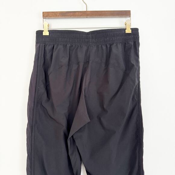 LULULEMON Side Mesh Crop Capri Pants Black 10 - Picture 6 of 8